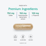 Vitanica GABA Ease: manos sosteniendo botella para consumo suave y cómodo.