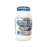 Vaso con batido ProtoLyte, bebida proteica lista para entrenar.