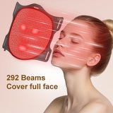VYM máscara con 292 LEDs iluminando rostro para sesiones eficientes.