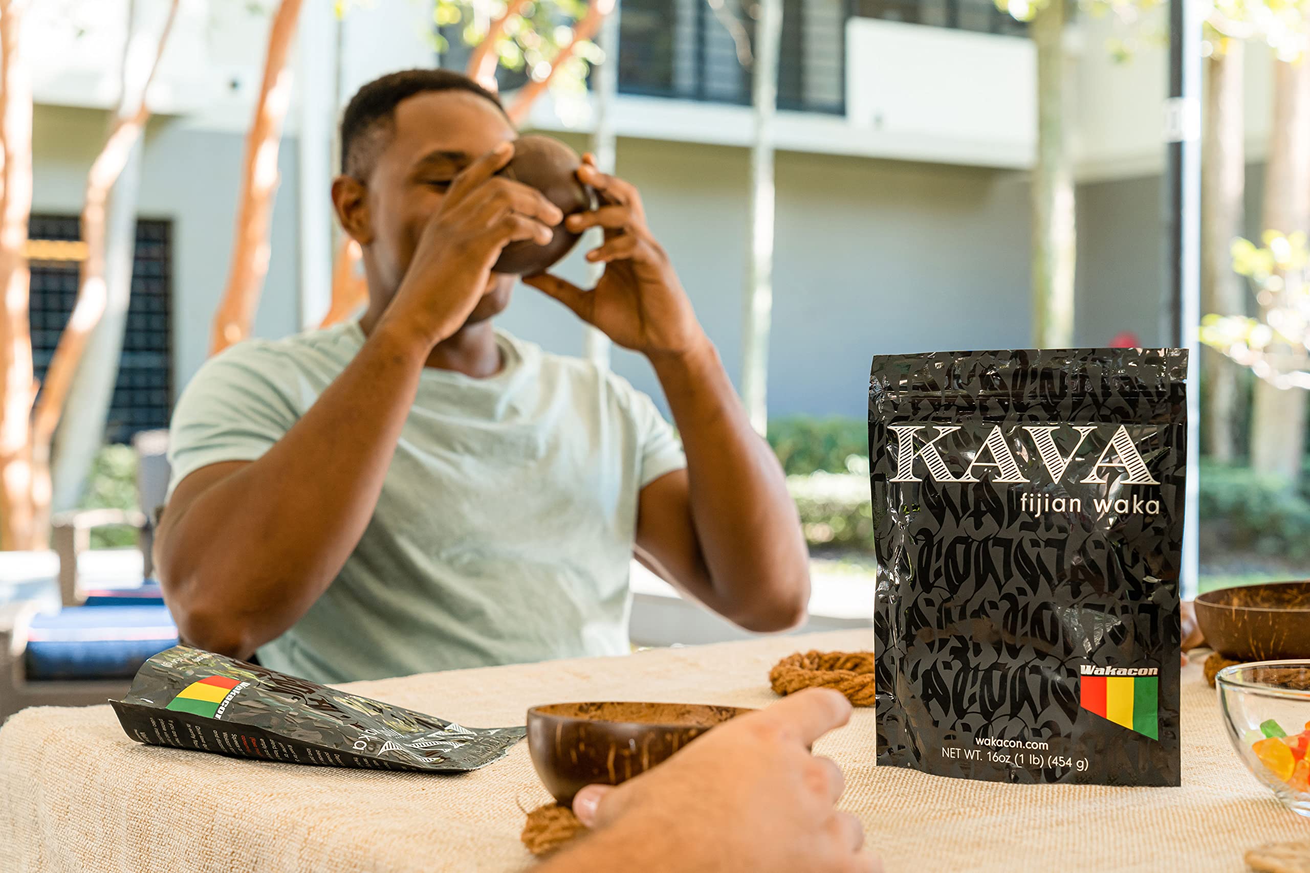 Wakacon Kava Waka, proceso de cultivo responsable con prácticas sostenibles.