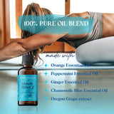 Aplicación en masaje de hombro con White Naturals Muscle Relief para relajación.