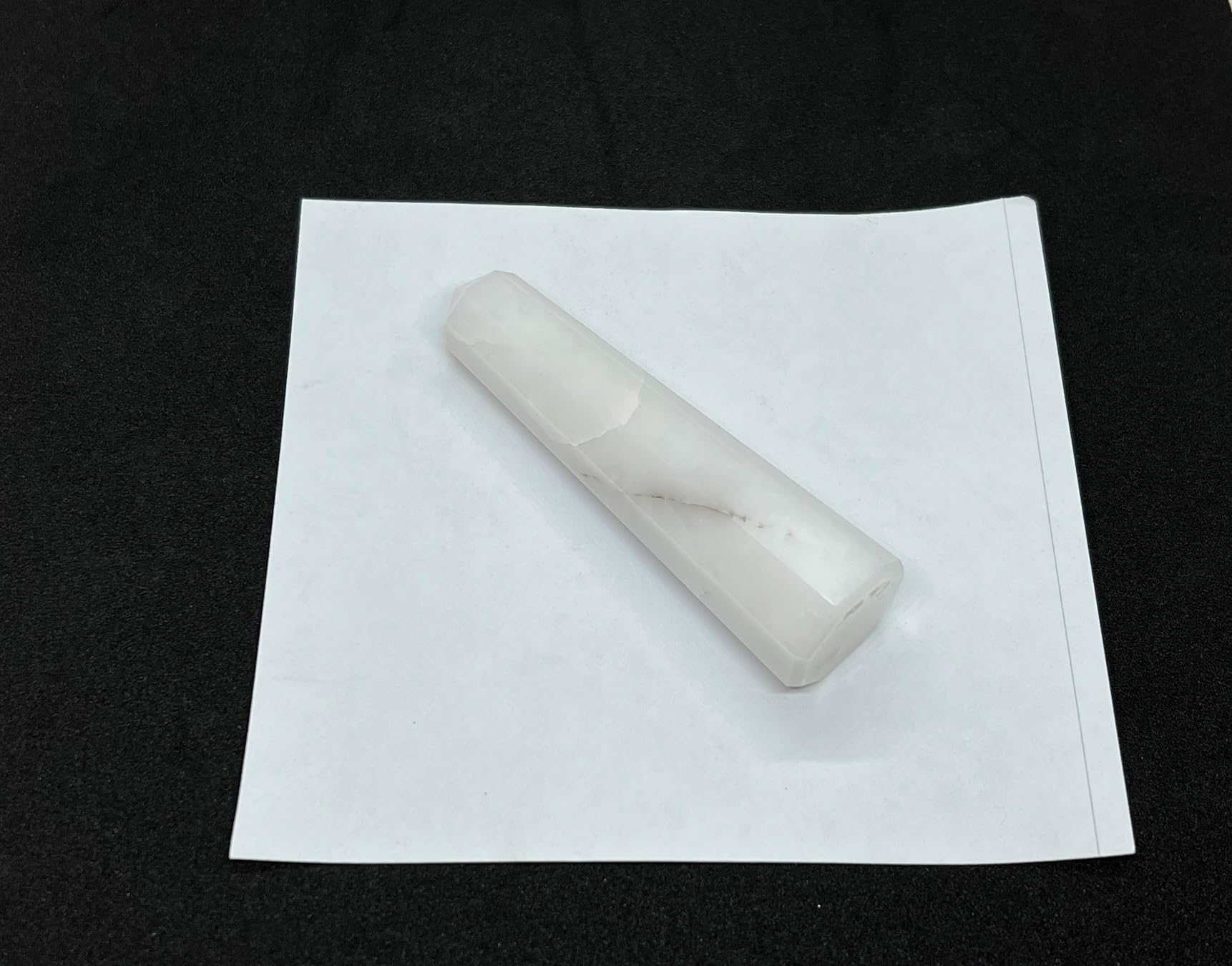 WholesaleGemShop Cuarzo nieve, apoyo a prácticas de Feng Shui y equilibrio del ambiente.