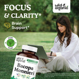 Cápsulas Wild & Organic en manos, fácil ingesta diaria