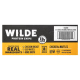 Presentación lista para llevar de Wilde Brands chips proteicos pollo y gofres, snack proteico para viajar.