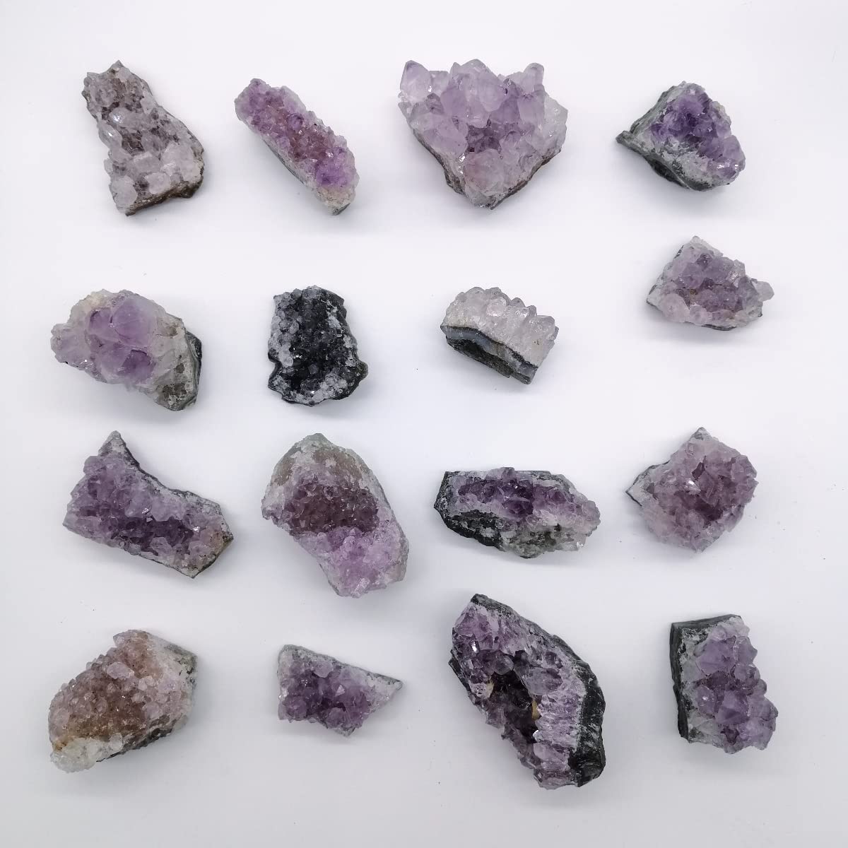 XMHOME amatista geoda cristales brillantes, brillo natural para ambientes serenos.