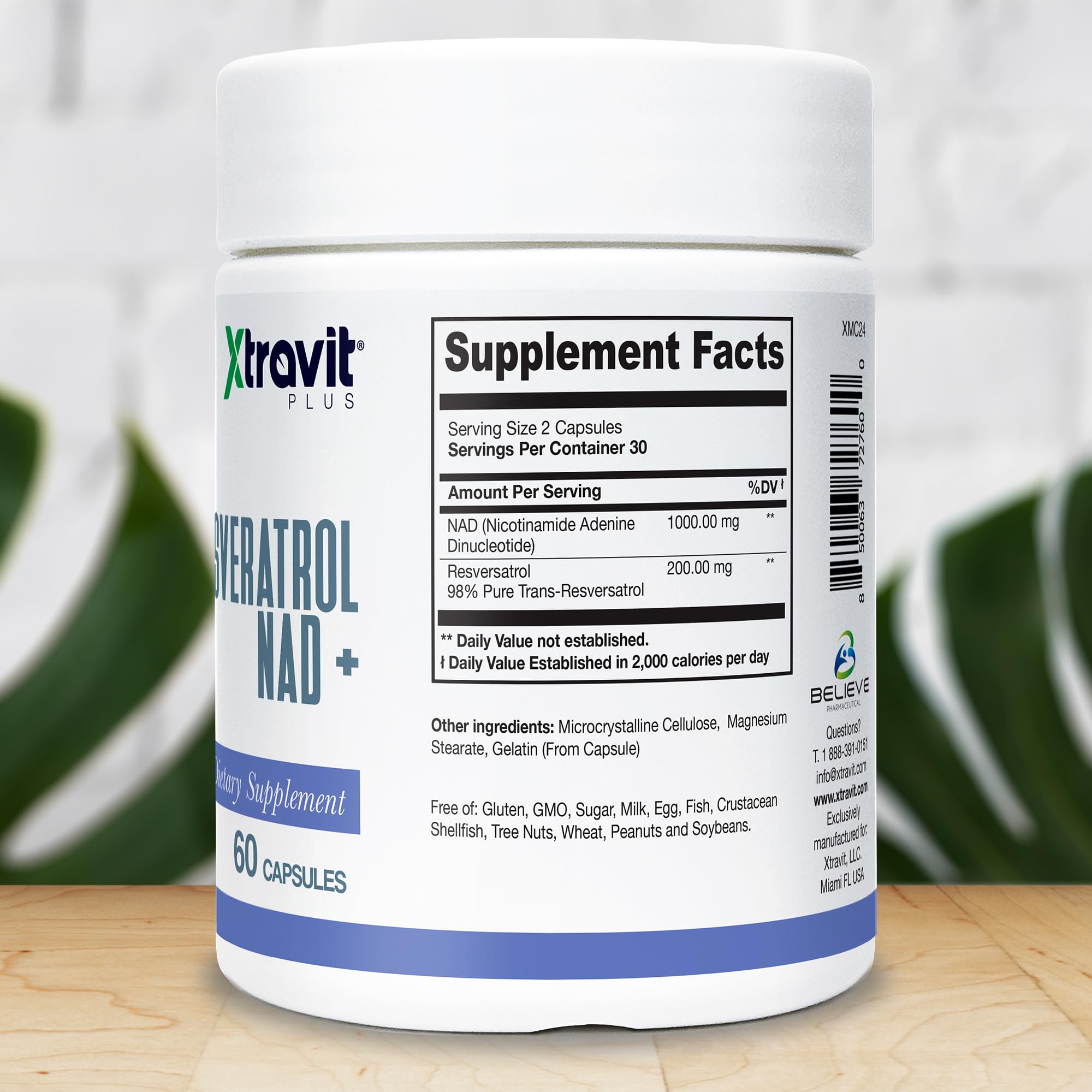 Etiqueta de Xtravit Resveratrol NAD en primer plano, enfoque en pureza