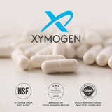 Cápsulas en mano con XYMOGEN 5-MTHF para uso diario