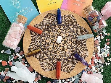 YATOJUZI muestra detalle de Labradorita negra para meditaciones y atencion plena