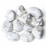 Piedras howlite pulidas de YATOJUZI para relajación y enfoque.
