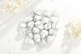 Difusión aromática con howlite YATOJUZI para relajación ambiental.