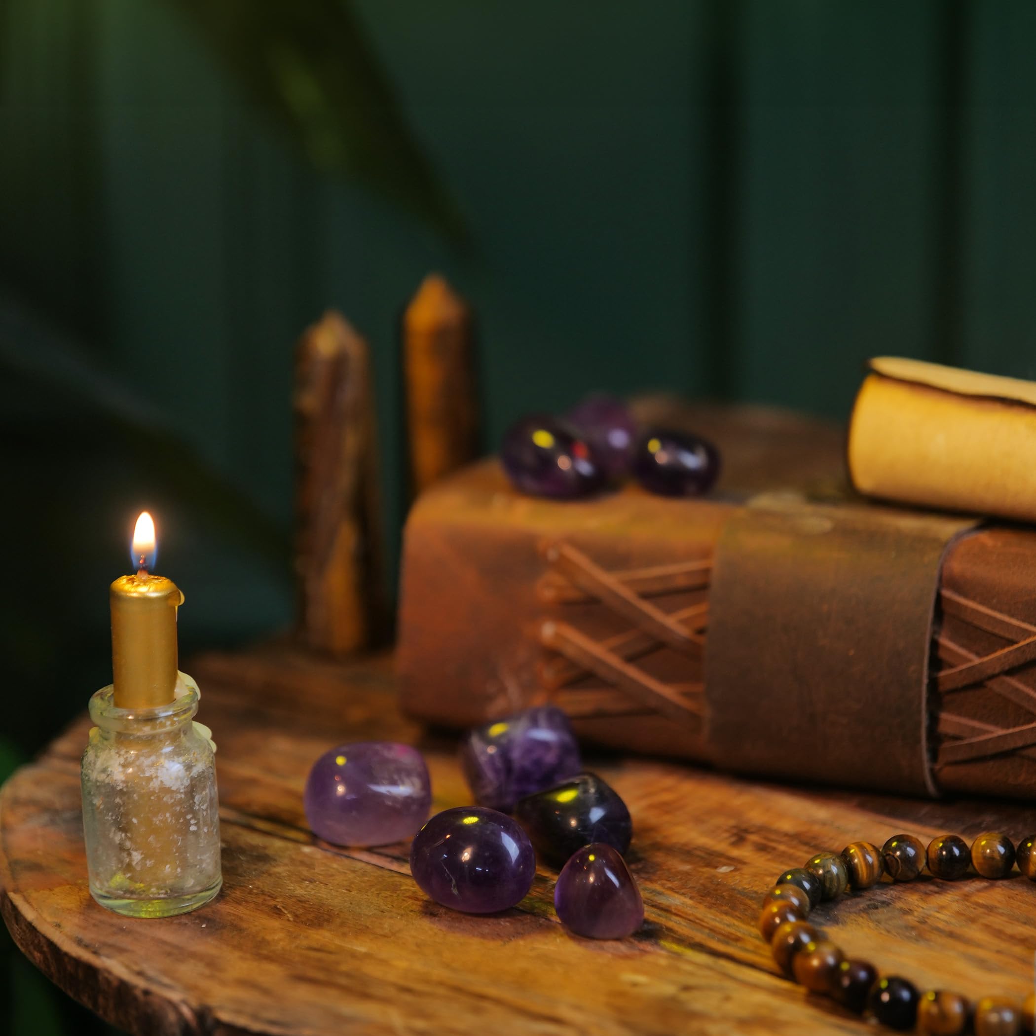 Piedras de amatista para joyería artesanal con YATSKIA.