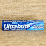 YOOZENA Ultra Brite pack de siete tubos para uso diario.