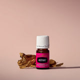 Young Living Acceptance aplicada en pulso para fragancia sostenida durante el día
