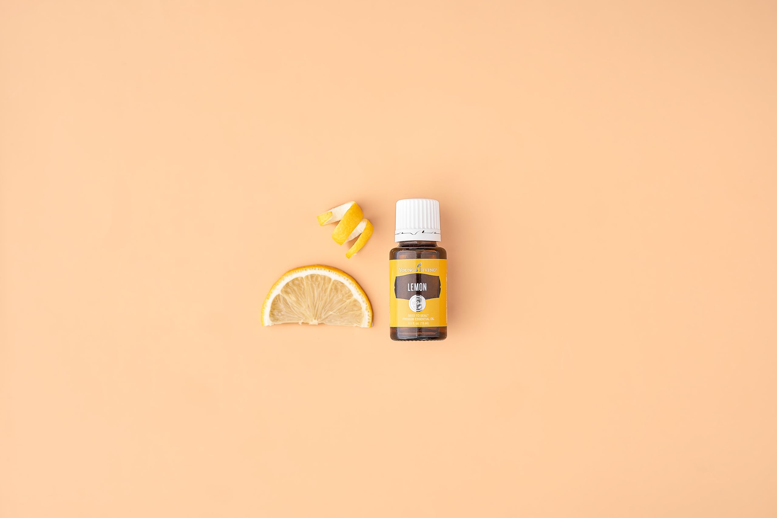 Young Living aceite limón para difusor de varillas, aroma cítrico duradero.