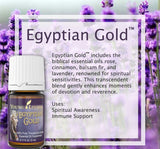 Young Living Egyptian Gold escena relajacion, complementa descanso e introspección.