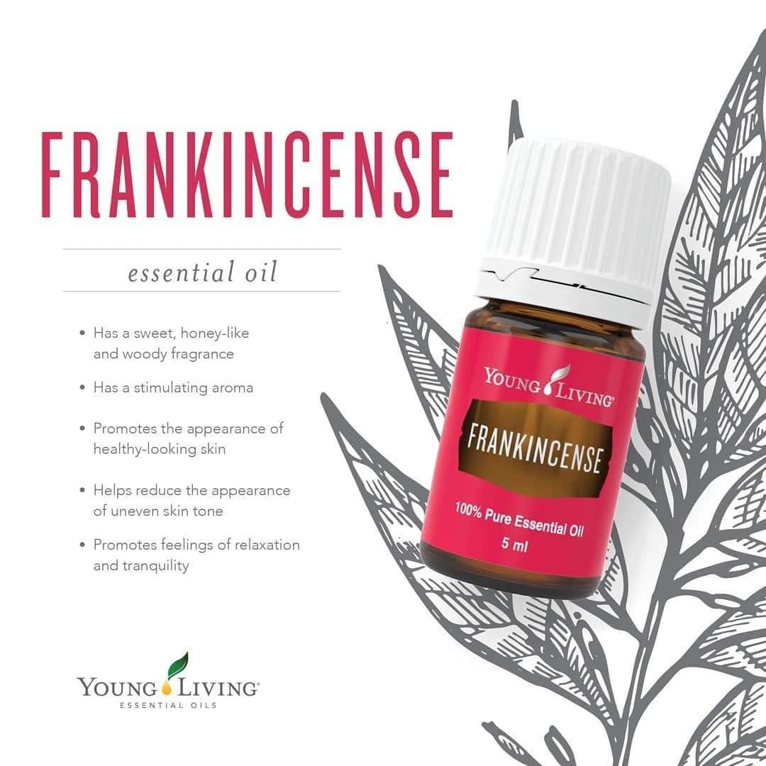 Aromaterapia de incienso Young Living en difusor para relajación.