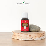 Masaje suave con Lemongrass de Young Living tras actividad física.