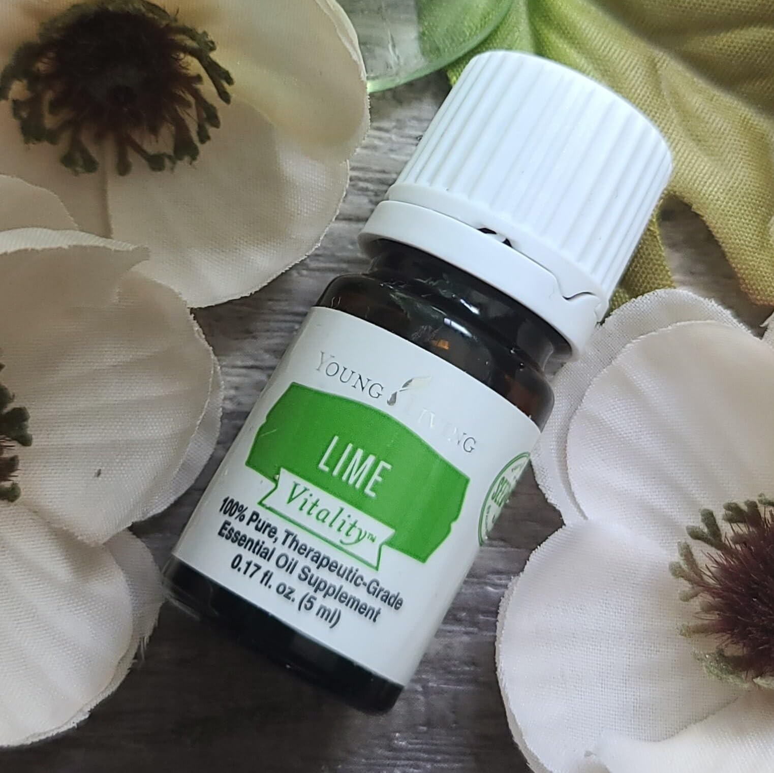 Ralladura de lima de Young Living Lime Vitality para postres.