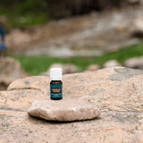 Young Living Northern Black Spruce uso tópico diluido para bienestar diario.