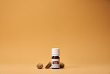 Young Living Nutmeg Vitality aporta aroma de nuez moscada a caldos