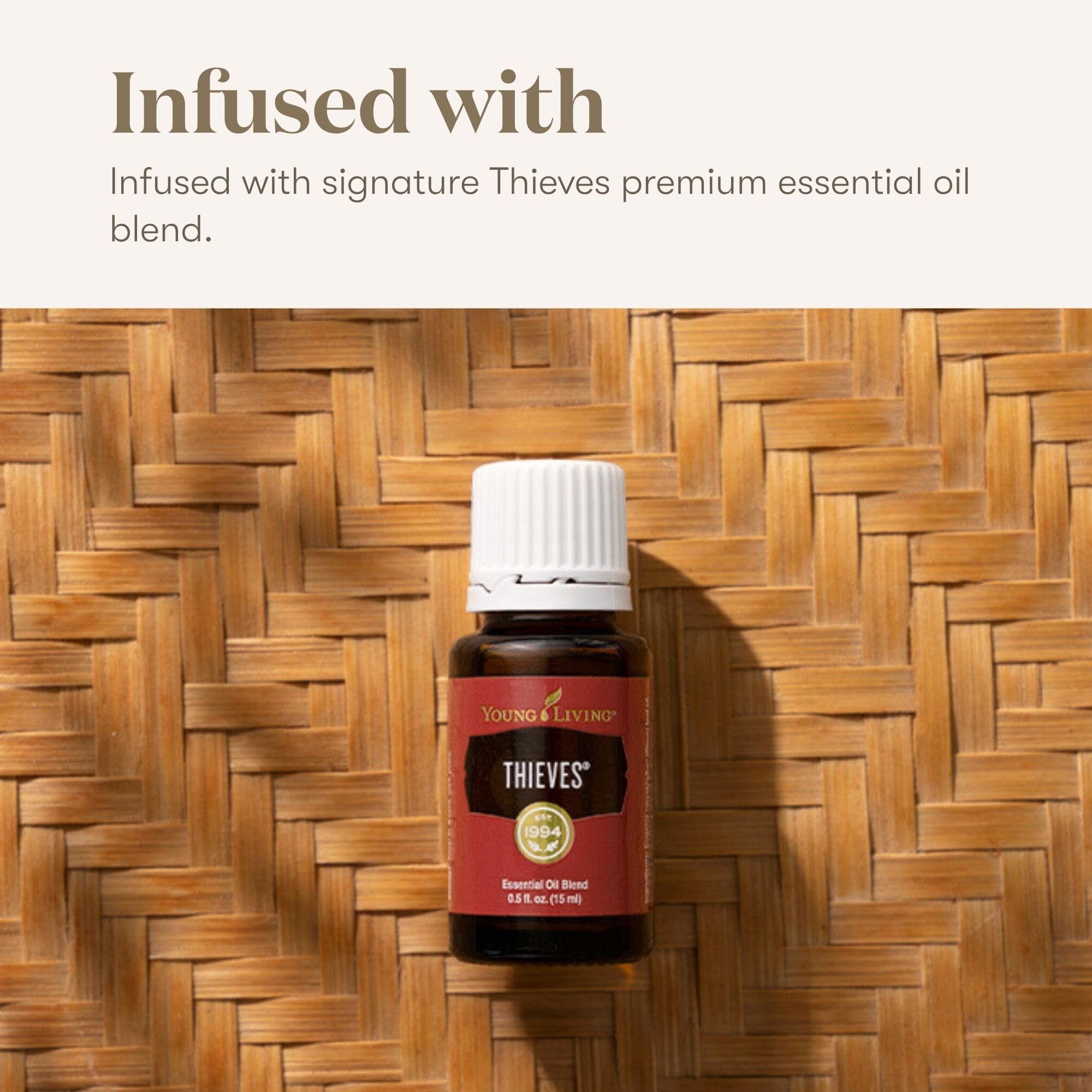 Young Living Thieves Drops botella de 30 gotas, práctica para uso diario.