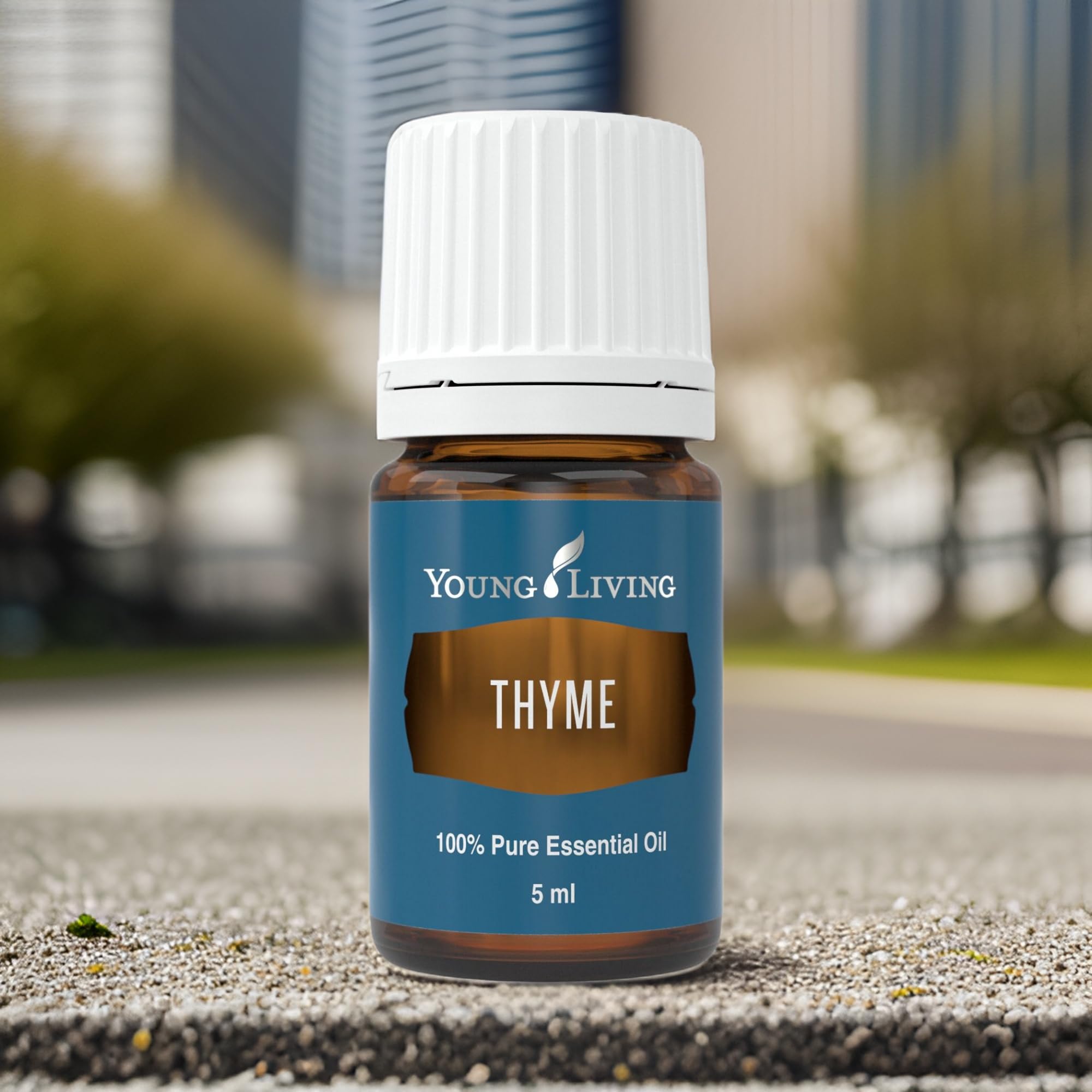 Young Living Tomillo, uso culinario seguro que realza platos.
