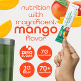 Zena Nutrition Organic Super Greens Mango servido en vaso con sabor refrescante.