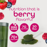 Zena Nutrition Super Greens en vaso con agua, sabor mixto agradable