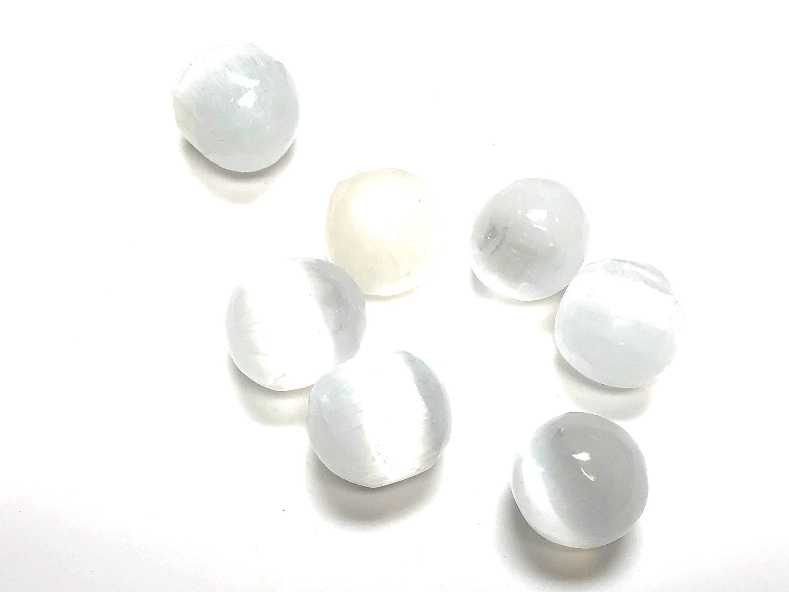 Conjunto de selenita Zentron para decoración de espacios y joyería artesanal.