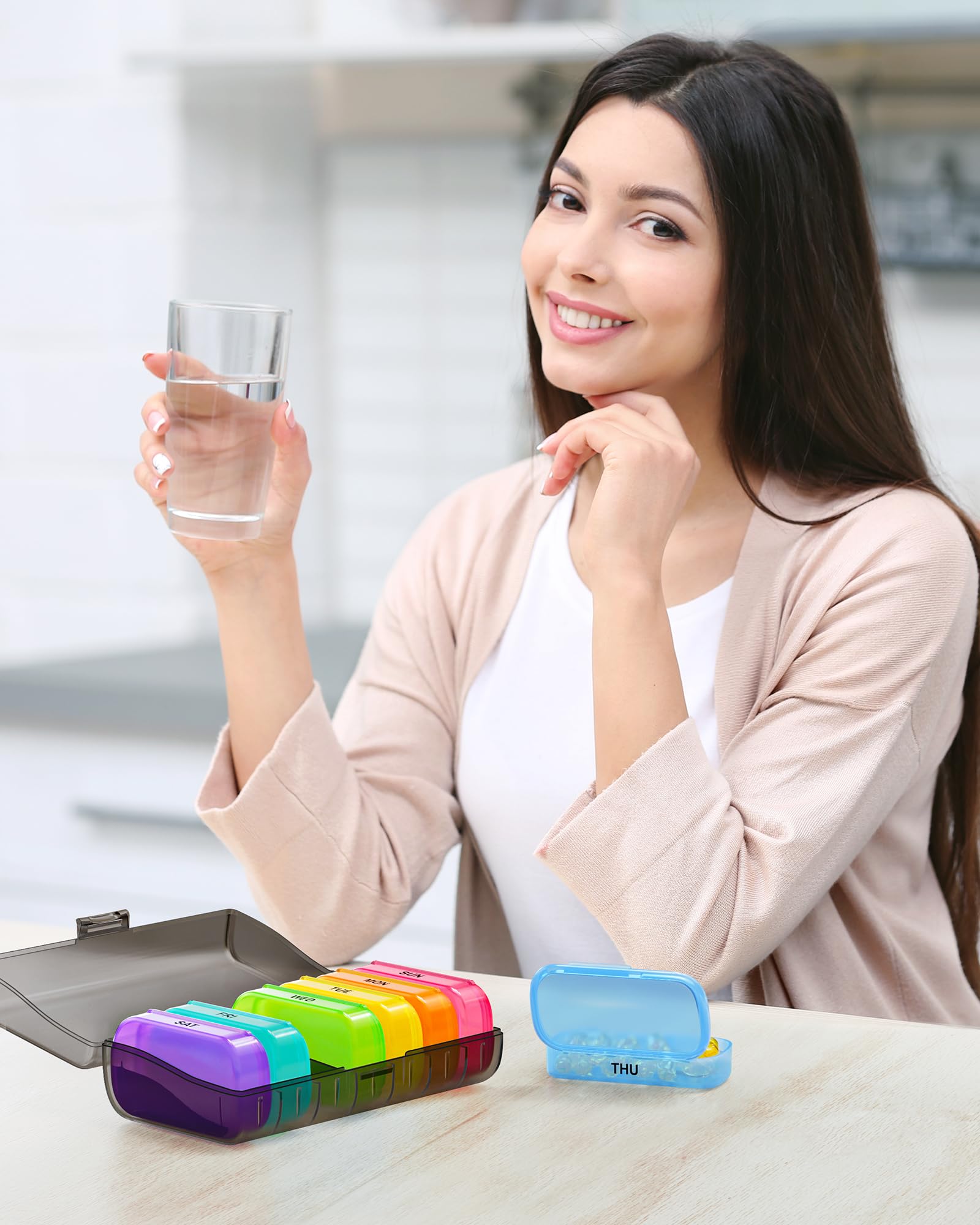 Material libre de BPA y bisagras reforzadas en ZIKEE.