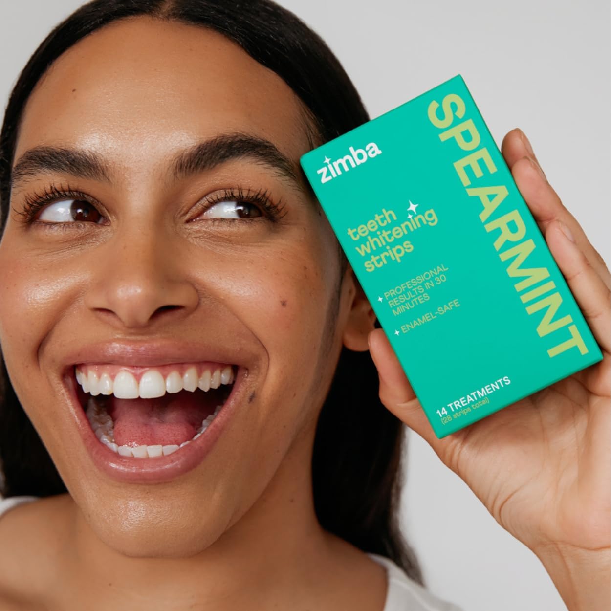 Zimba blanqueamiento dental con sabor a menta ayuda a contrarrestar manchas de café.