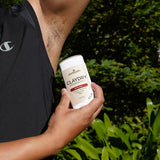 Cuidado de piel sensible con Zion Health Clay Dry Silk Original.